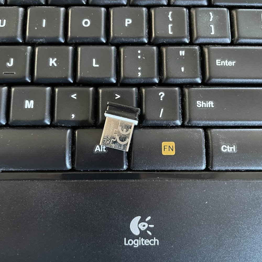Logitech Wireless Keyboard - Picture 3 of 4
